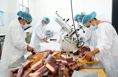 來自遠山的味道拼多多助農(nóng)車間&ldquo;攜手&rdquo;諾鄧火腿產(chǎn)業(yè)升級